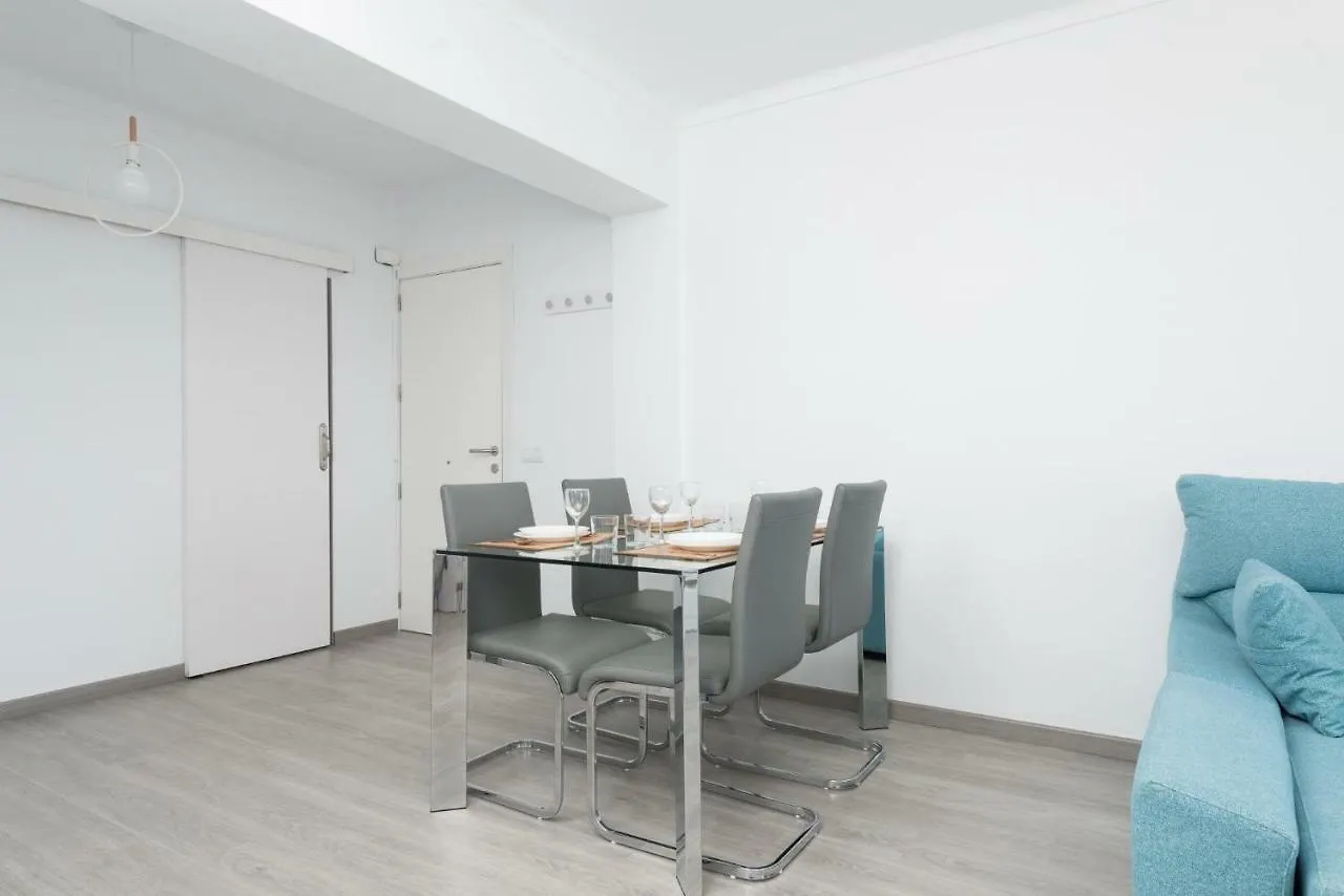 ［ソン セルベーラ］アパートメント（71m²）｜ 2ベッドルーム／1バスルーム カラ・ミラー アパート